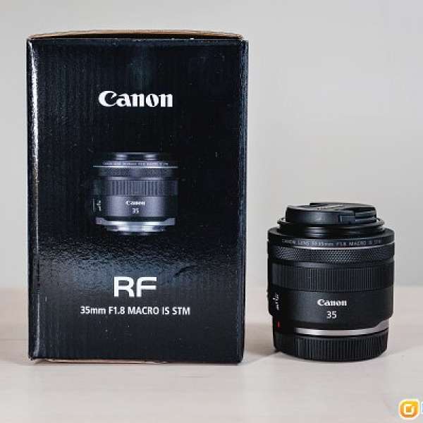 Canon RF35 1.8 IS STM lens