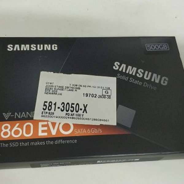 全新未開封 Samsung 860 EVO 500gb 2.5" SSD