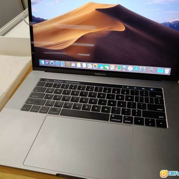 98%新 15吋Macbook pro 2017 with touchbar i7 16g 256ssd 太空灰