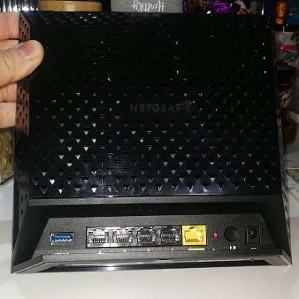 Netgear R6300-v2 (已擦梅林固件)