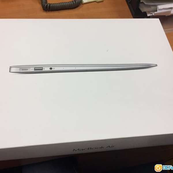 MacBook Air (13.3 inch, Early 2015)