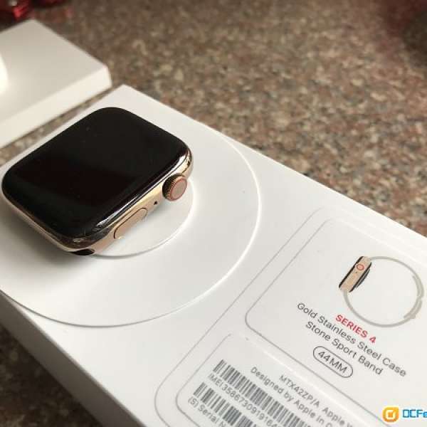 全套 Apple Watch S4 44MM LTE Gold Steelness case + Stone sport Band