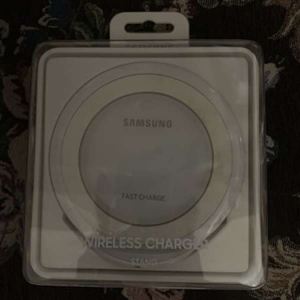 出售samsung wireless charger (stand)數碼通購入有單