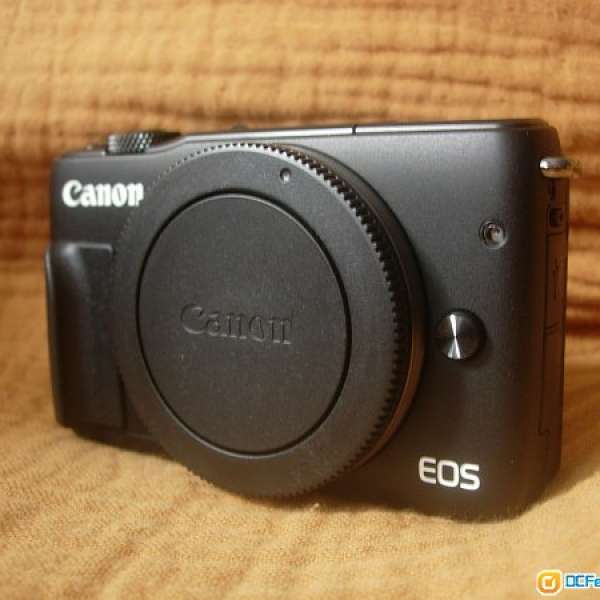 行貨 Canon EOS M10  反mon 無反相機  ( 全套有保 )