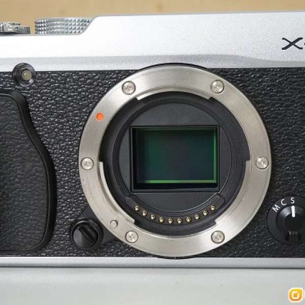 Fujifilm X-E2 (行貨95%新淨)