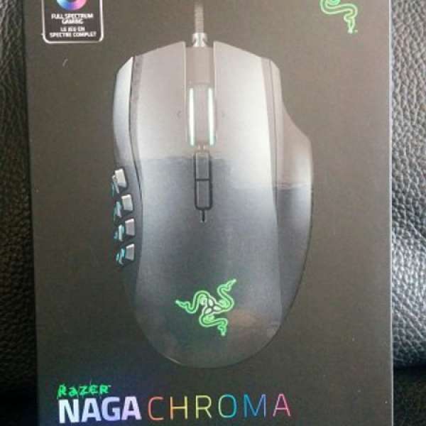 Razer Naga Chroma 滑鼠