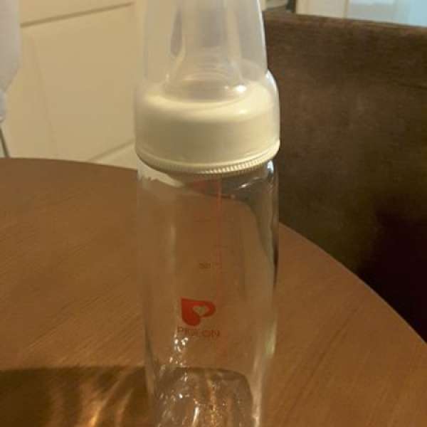 英文字母地墊＋嬰兒玻璃奶瓶