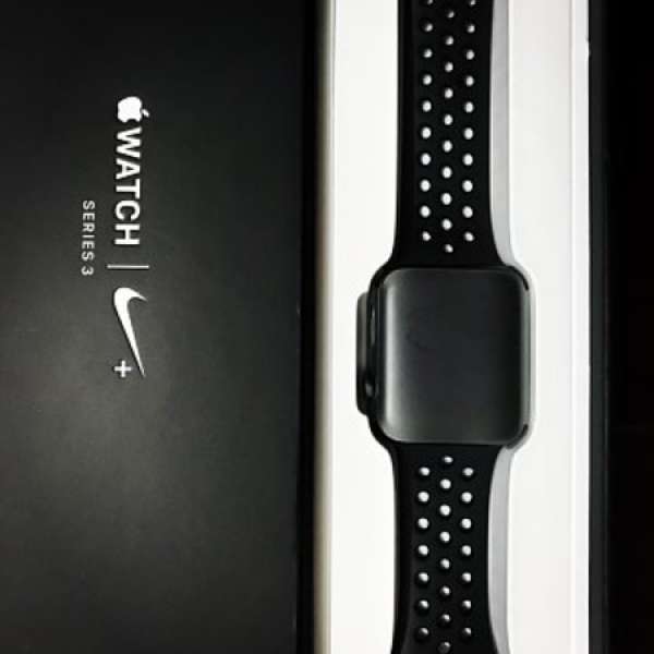 香港行貨 有單有盒有保養 99%新Apple Watch Nike+ Series 3 42mm (Space Gray Alum...