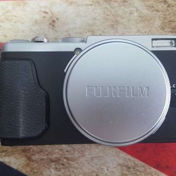 99% New FujiFilm Fuji X70 銀色 行貨 另售 WCL-X70