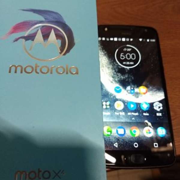 99新 moto x4