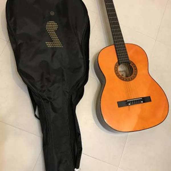 二手 guitar 結他連背包，執屋平讓，合新手$200