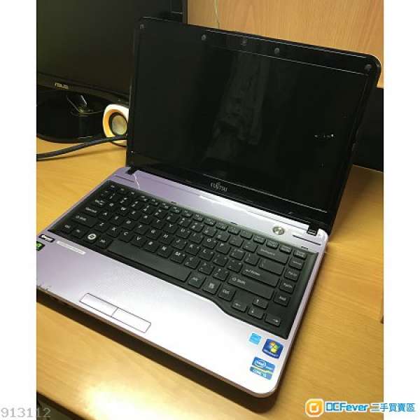 Fujitsu LH532紫色 - I5 3.1GHz 8GB DDR3 750GB HDD