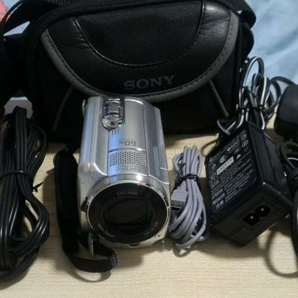 Sony DCR-SR68 80GB Handycam