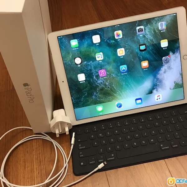 iPad Pro 12.9" Wifi + 4G/LTE 128gb 銀色 + apple smart keyboard
