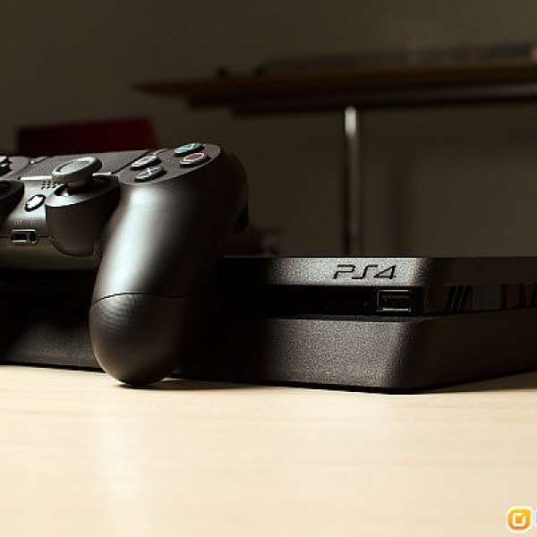 黑色PS4 Slim (500GB)