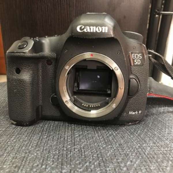 90% NEW Canon EOS 5D Mark III Body