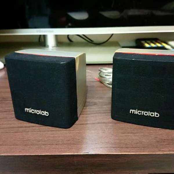 MICROLAB 骰仔喇叭一對