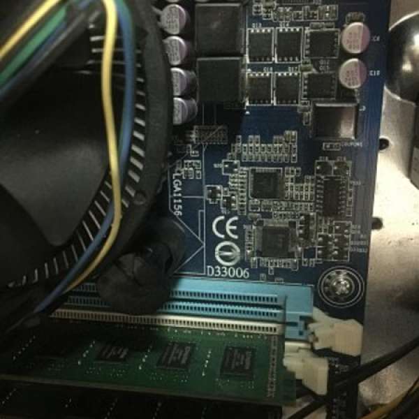 Gigabyte GA-H55M-USB3 - 2.0 - motherboard - micro ATX - LGA1156 Socket