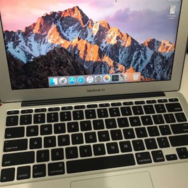 macbook air 11"  i7 256gb ssd