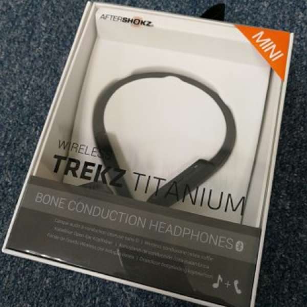 Aftershokz Treks Titanium Mini grey 95% new 保養