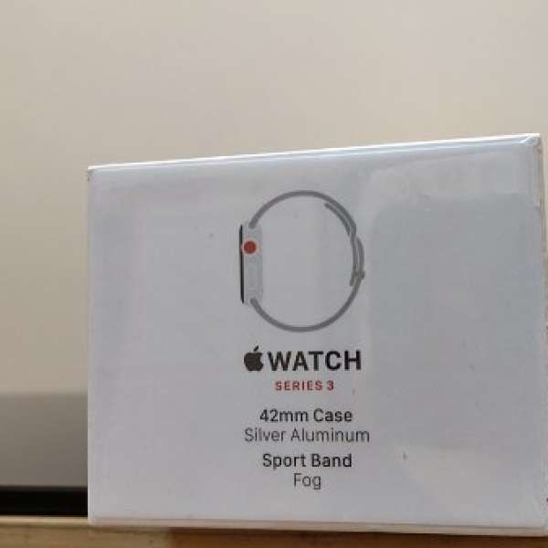 Apple watch series 3 (GPS + Cellular ) 42mm 全新行貨，銀色錶身