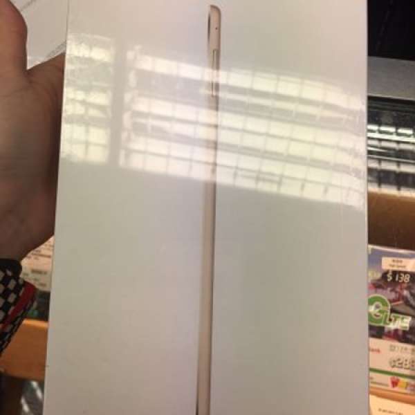 全新iPad mini 4 金色 128GB 行貨