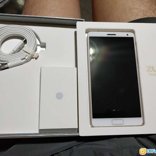 Lenovo ZUK Edge Snapdragon 821