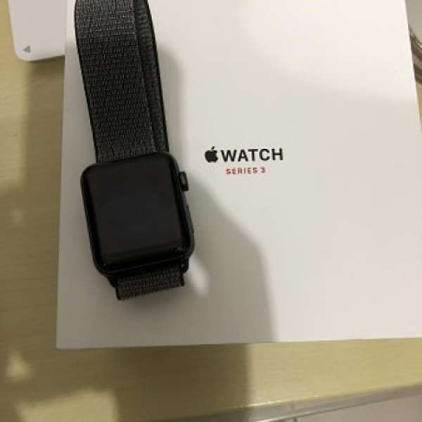 出售99%新行貨最新apple Watch 3 GPS+LTE 42mm