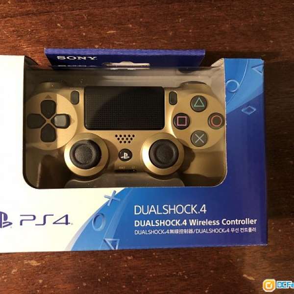 全新 PS4 Dualshock 4 手掣 (new model) 金色！剛買了一星期！