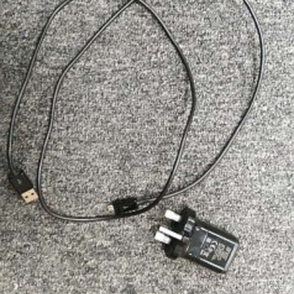 LG 原裝插頭及一米 USB 數據線 充電線