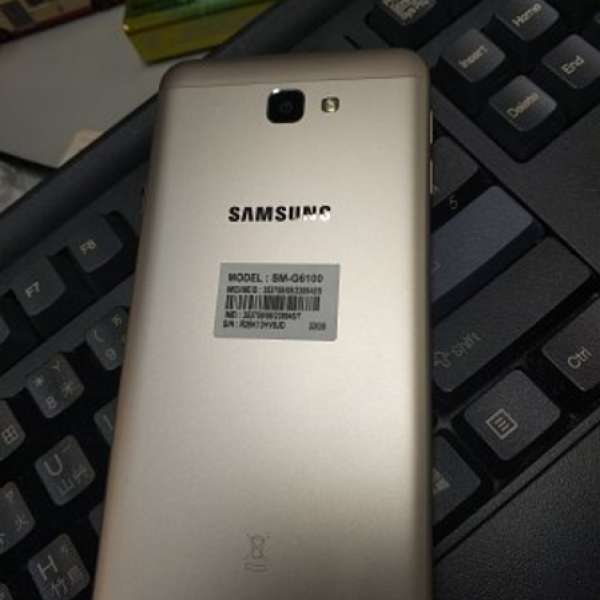 全新 Samsung Galaxy Prime J7  金色