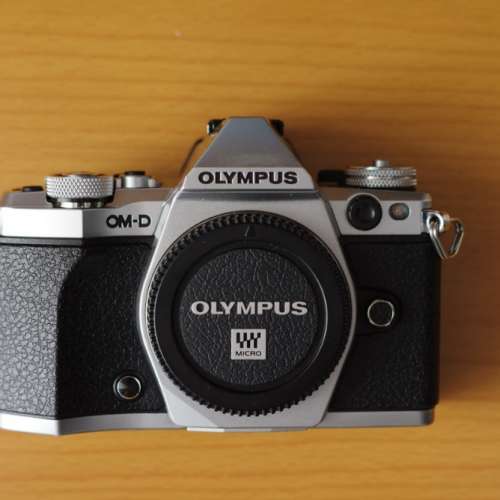 OLYMPUS E-M5 EM5 MARK II MK 2 行貨，多配件