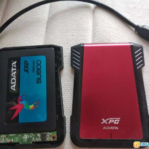 Adata SSD su800 256gb +原裝外置盒