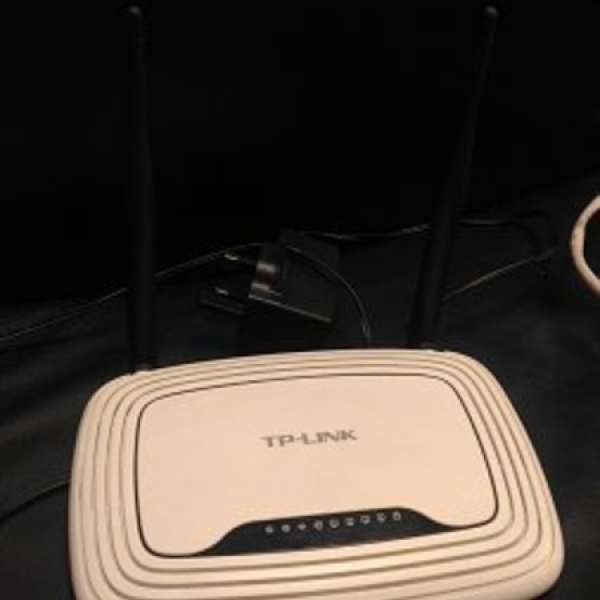 TP-link TL-WR841N (300Mb N router)