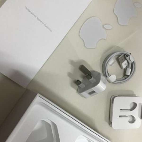 iPhone7原廠Apple EarPods, Lightning USB線, 三腳插