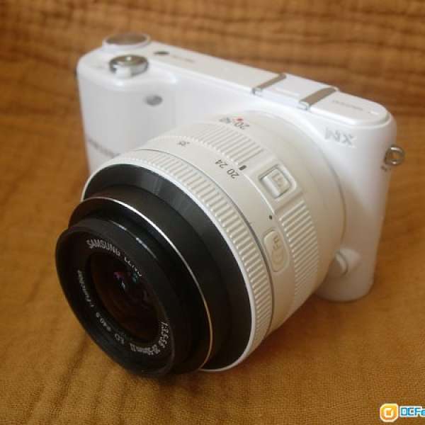 ( 白色 ) Samsung NX2000 + 20-50__3.7 吋 Touch Lcd  無反相機