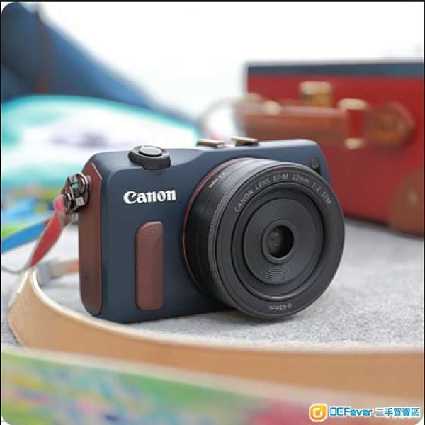 Canon EOS M 日本限量藍色版, EF-M 18-55mm, EF-EOS M 鏡頭轉接器