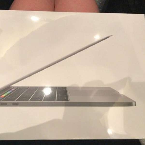 全新未拆 Macbook pro 13吋 16GB RAM, 512GB SSD