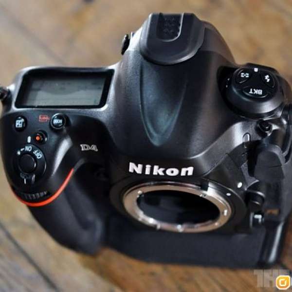 Nikon D4 行貨99%新，快門一千幾，用過幾次。