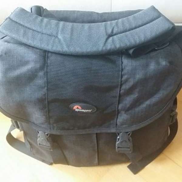 Lowepro Stealth Reporter 400AW 相機肩袋