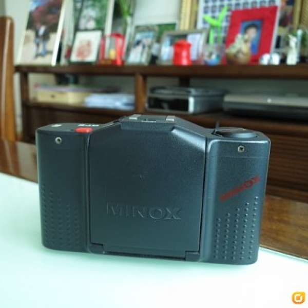 Minox GT-E, high-end model with MC lens, using LR44 batteries, case