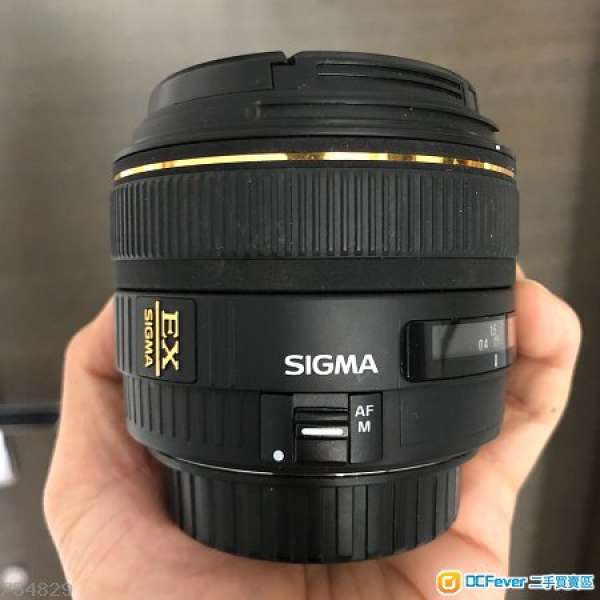 Sigma 30mm f/1.4 EX DC HSM (Canon Mount)