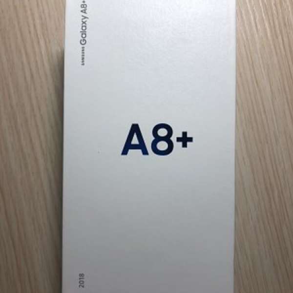 98% 新 Samsung A8+ 2018  64Gb 金色