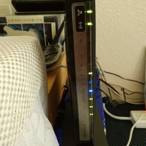 Netgear WNDR 4000 N750 Gigabit Router (Dual Band 2.4/5Ghz)