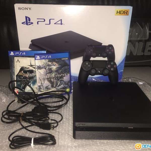 9成新PS4 Slim 包10個月保養 包兩隻game