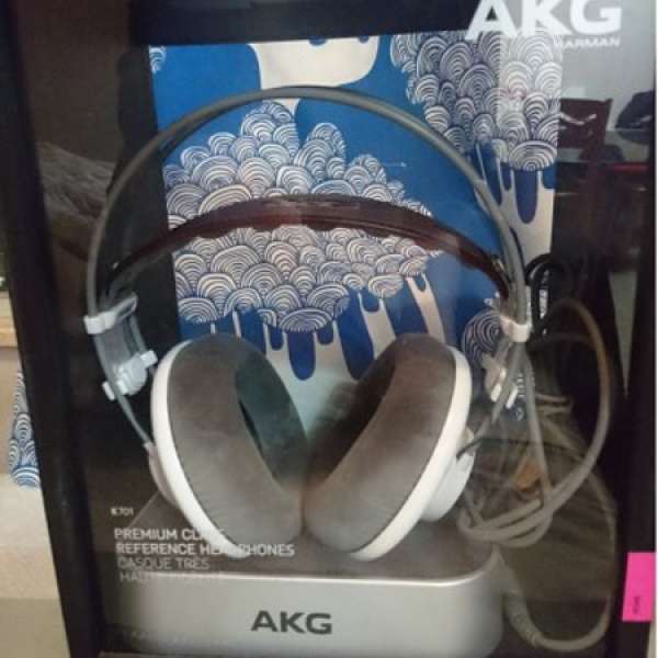 AKG K701