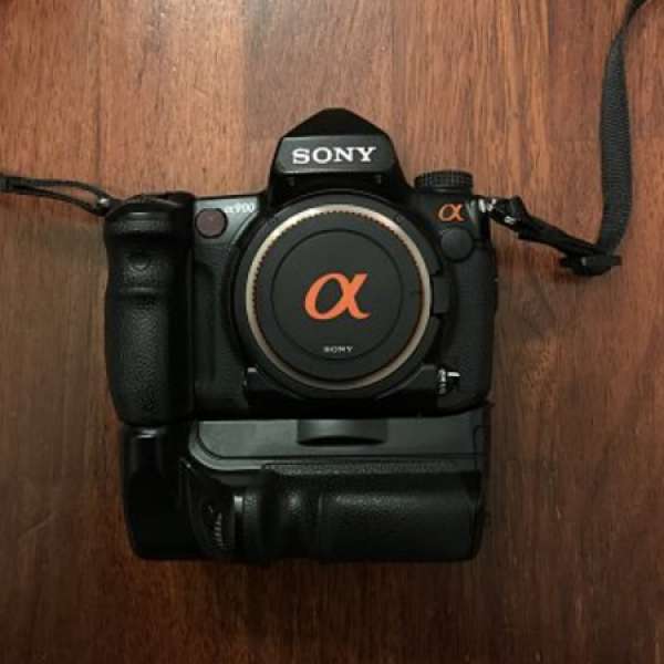Sony A900 with vertical grip