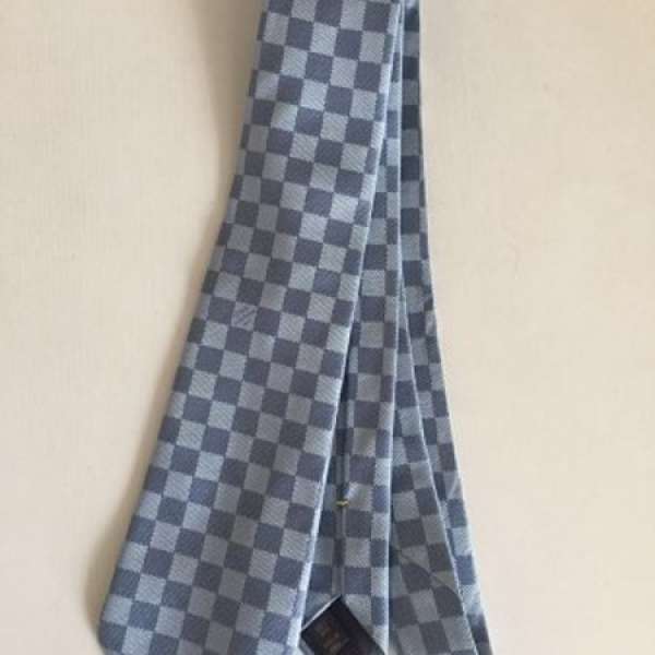 LV  LOUIS VUITTON PARIS 領帶 tie 呔 99%新 中環買 (無單)