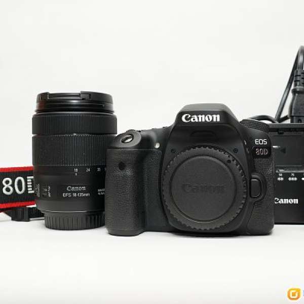Canon EOS 80D + EF-S 18-135mm f/3.5-5.6 IS USM kit set