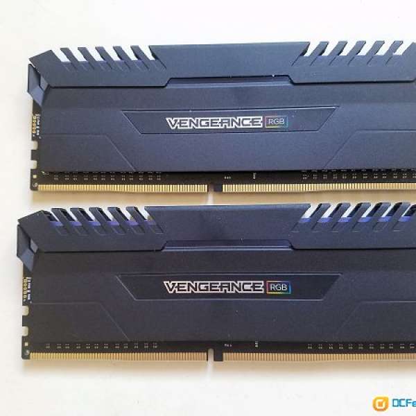 Corsair VENGEANCE RGB DDR4 3000MHZ16GB(8GB x2) Kit RAM